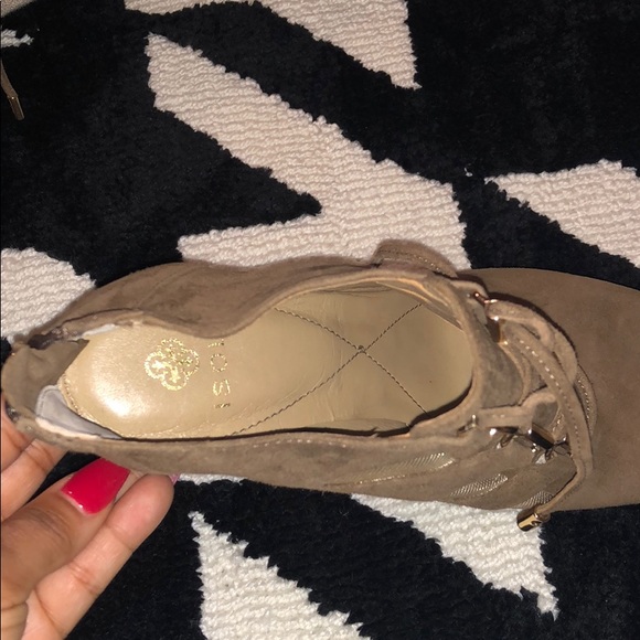 Heels - Picture 6 of 6